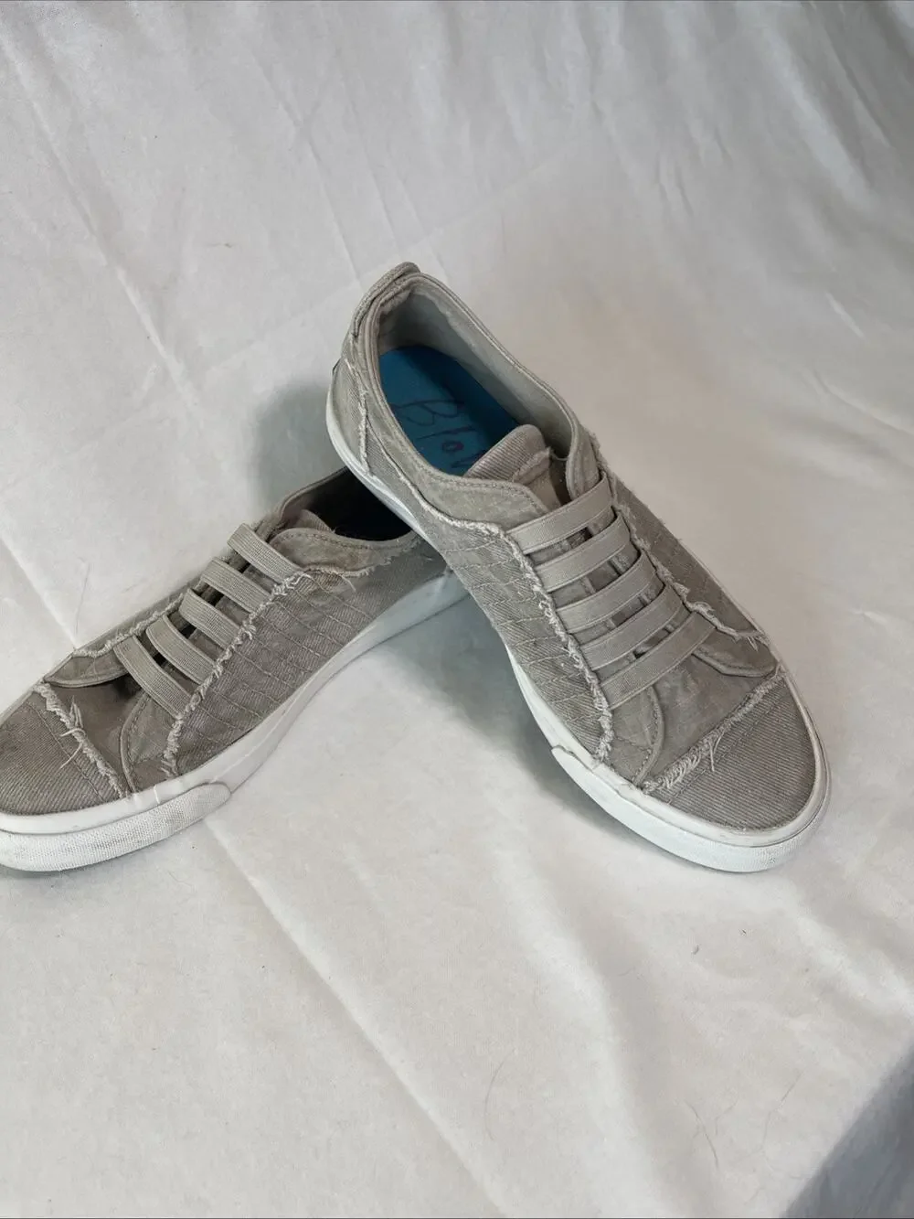 Blowfish Malibu Tan Elastic Sneakers Women’s Size 7.5 Distressed Style- EUC